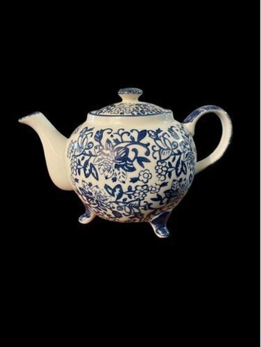 Footed Porcelain Teapot With Floral Blue & White Pattern